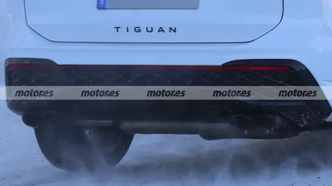 全新大众Tiguan R路试谍照曝光，采用四个排气筒