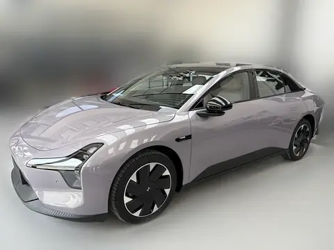 小鹏M03：客户都选辅助驾驶，店里每三个就有一个对比萤火虫